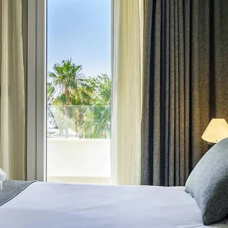 Hotel Costa Del Sol 3*