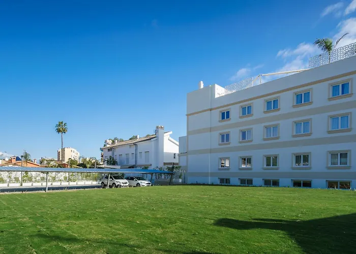 Отель Costa Del Sol