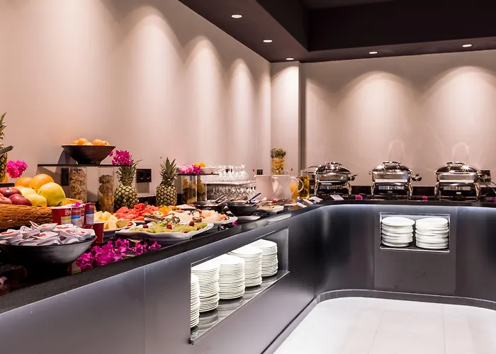 Costa Del Sol Отель